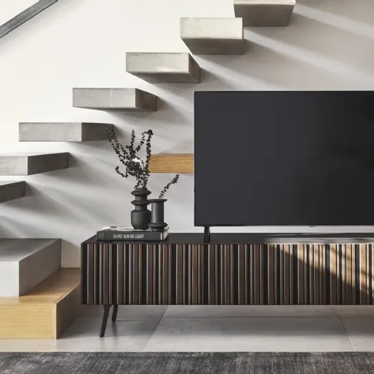 Madia Stripes by Calligaris with irregular vertical stripes