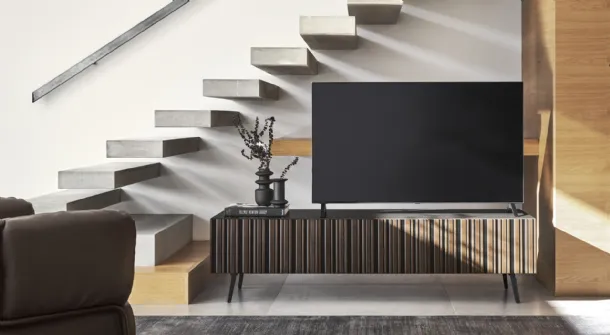 Madia Stripes by Calligaris with irregular vertical stripes