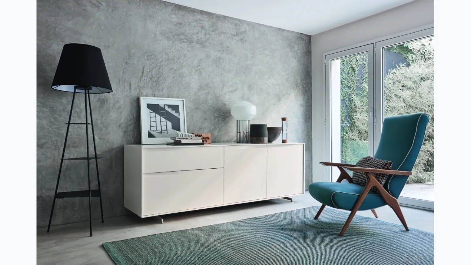 Media Vela 02 in Magnolia lacquer by Sangiacomo