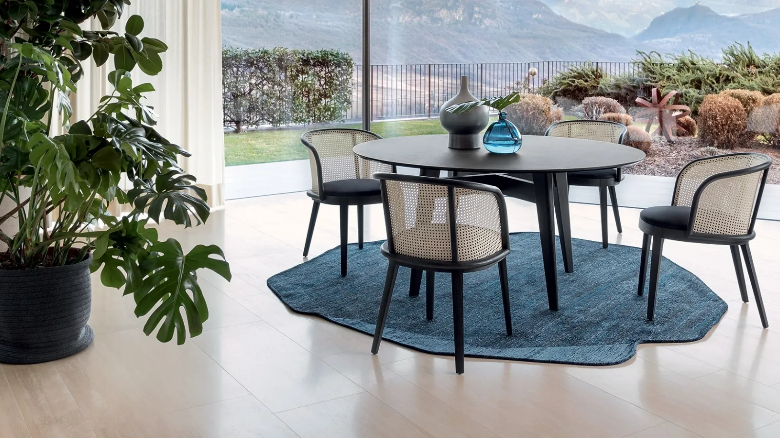 Adèle Vienna straw chair by Calligaris