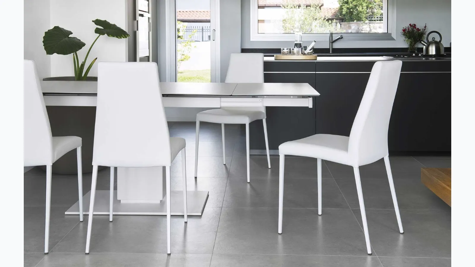 Aida upholstered chair by Calligaris