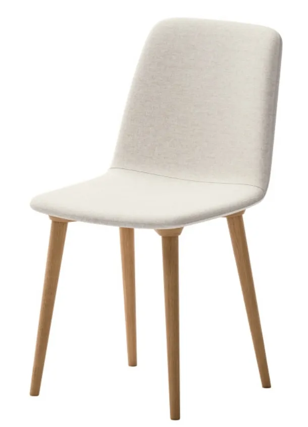 Alberta chair in upholstered fabric with ash wood structure by Veneta Cucine.