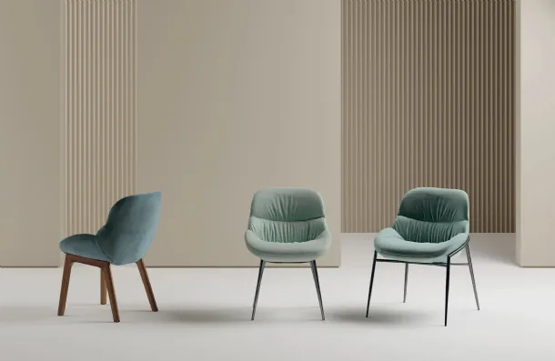 Amelie chair in padded fabric by Bontempi.