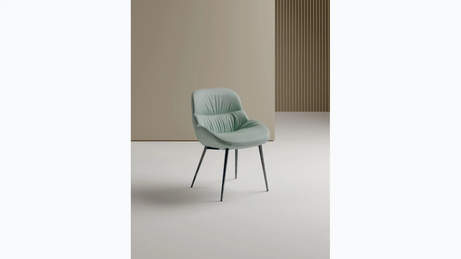 Amelie chair in upholstered fabric by Bontempi.