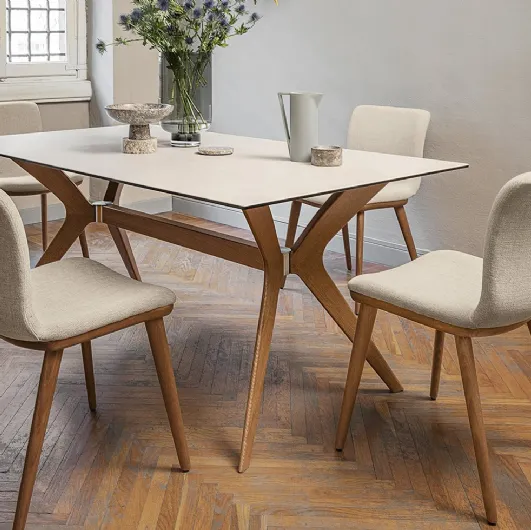Annie chair in upholstered fabric by Calligaris.