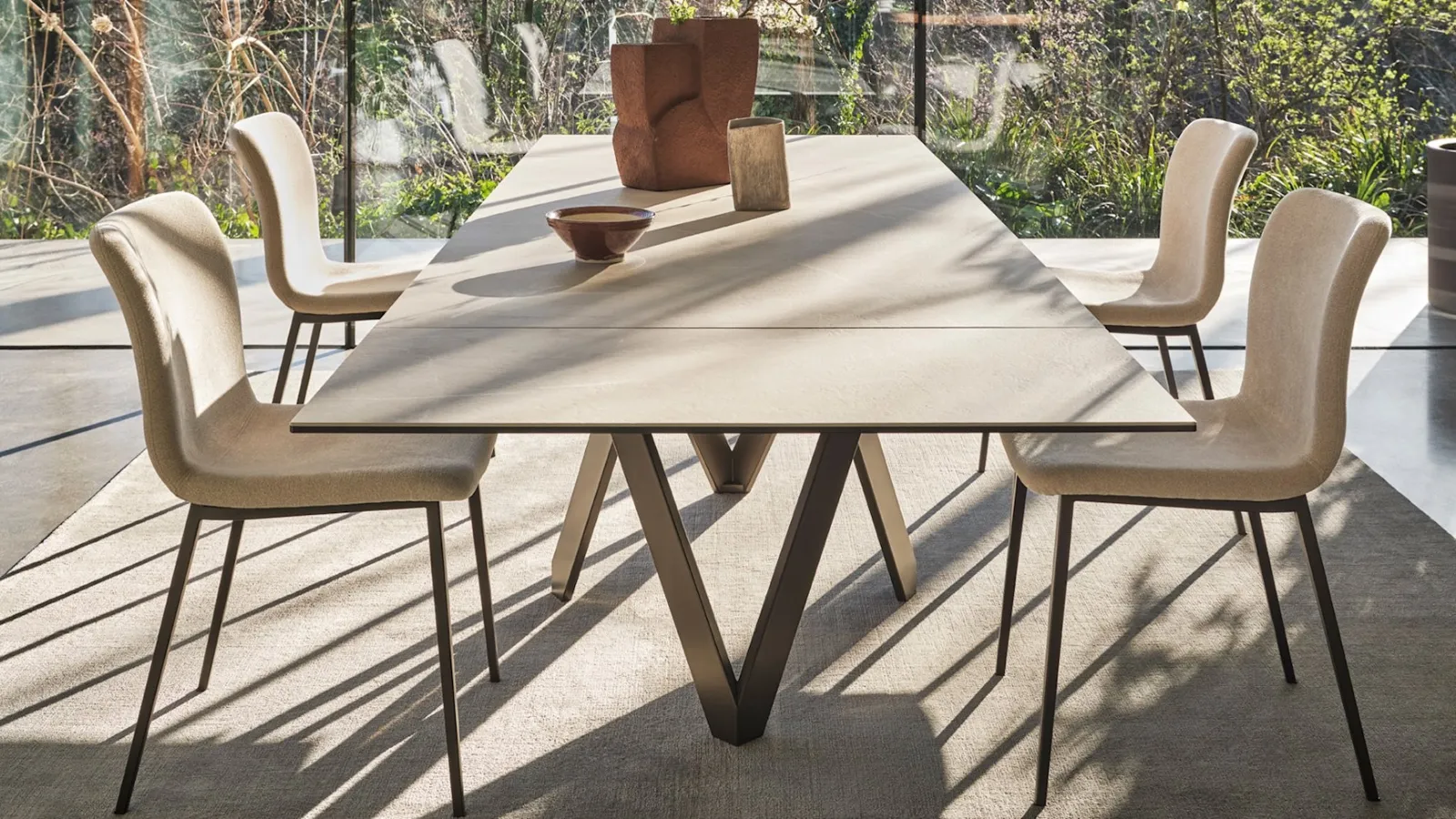 Annie chair in upholstered fabric by Calligaris.