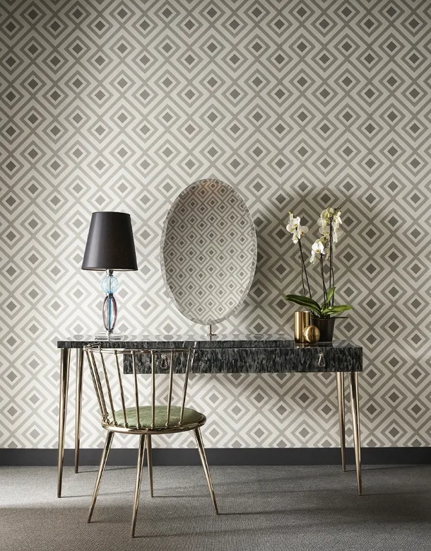 Aurora Bacchettata chair by Cantori.