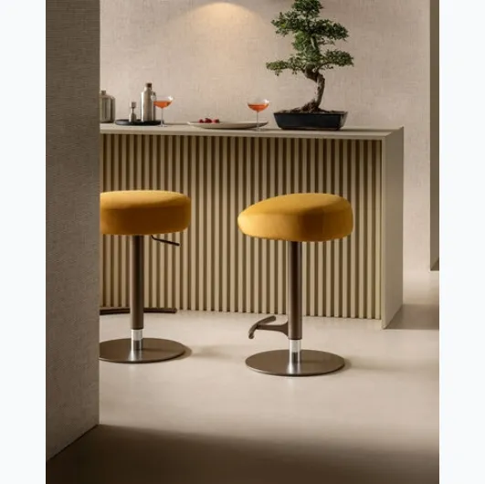 Bacio Stool by Riflessi