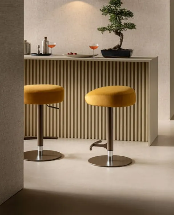 Bacio Stool by Riflessi