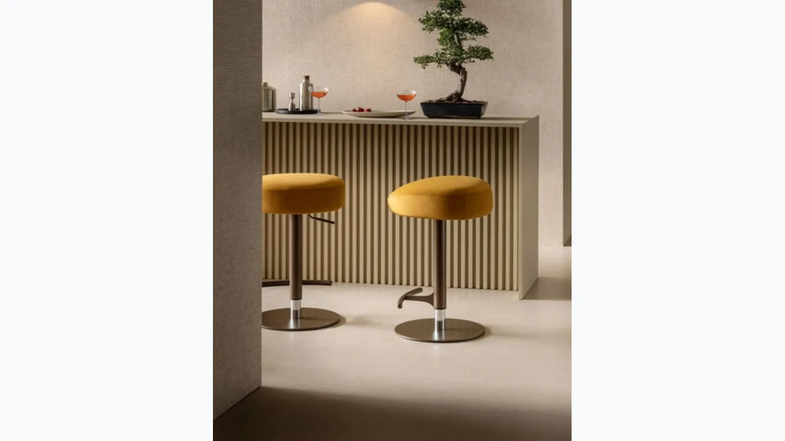 Bacio Stool by Riflessi