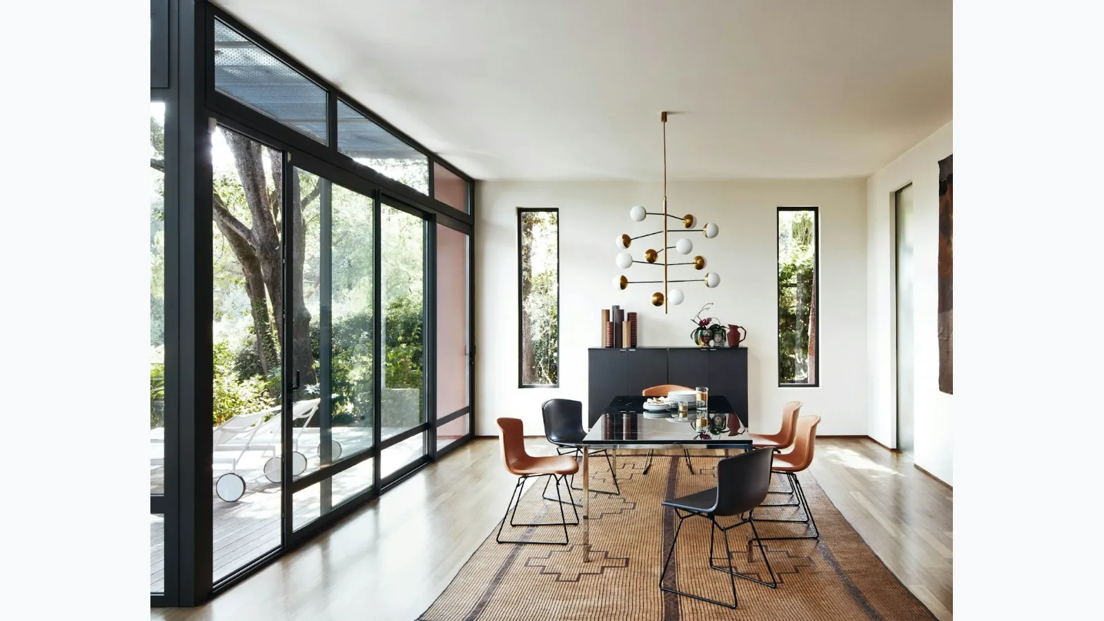 Bertoia Leather Chair by Knoll