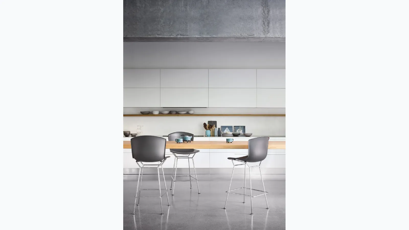 Bertoia Molded Shell Barstool by Knoll