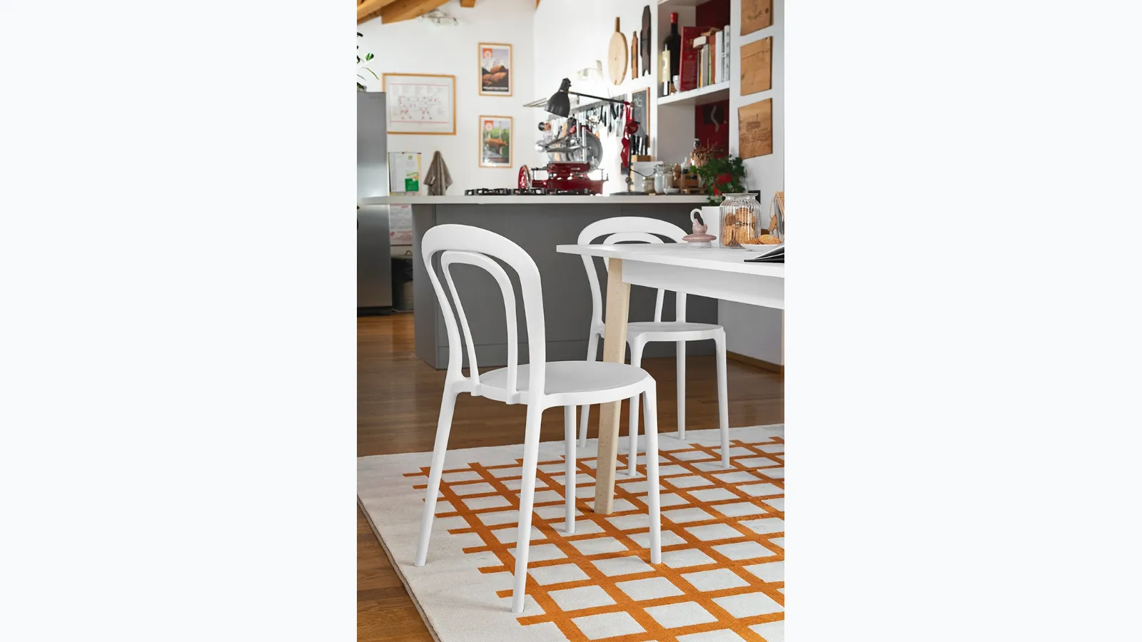 Polypropylene coffee chair by Connubia.