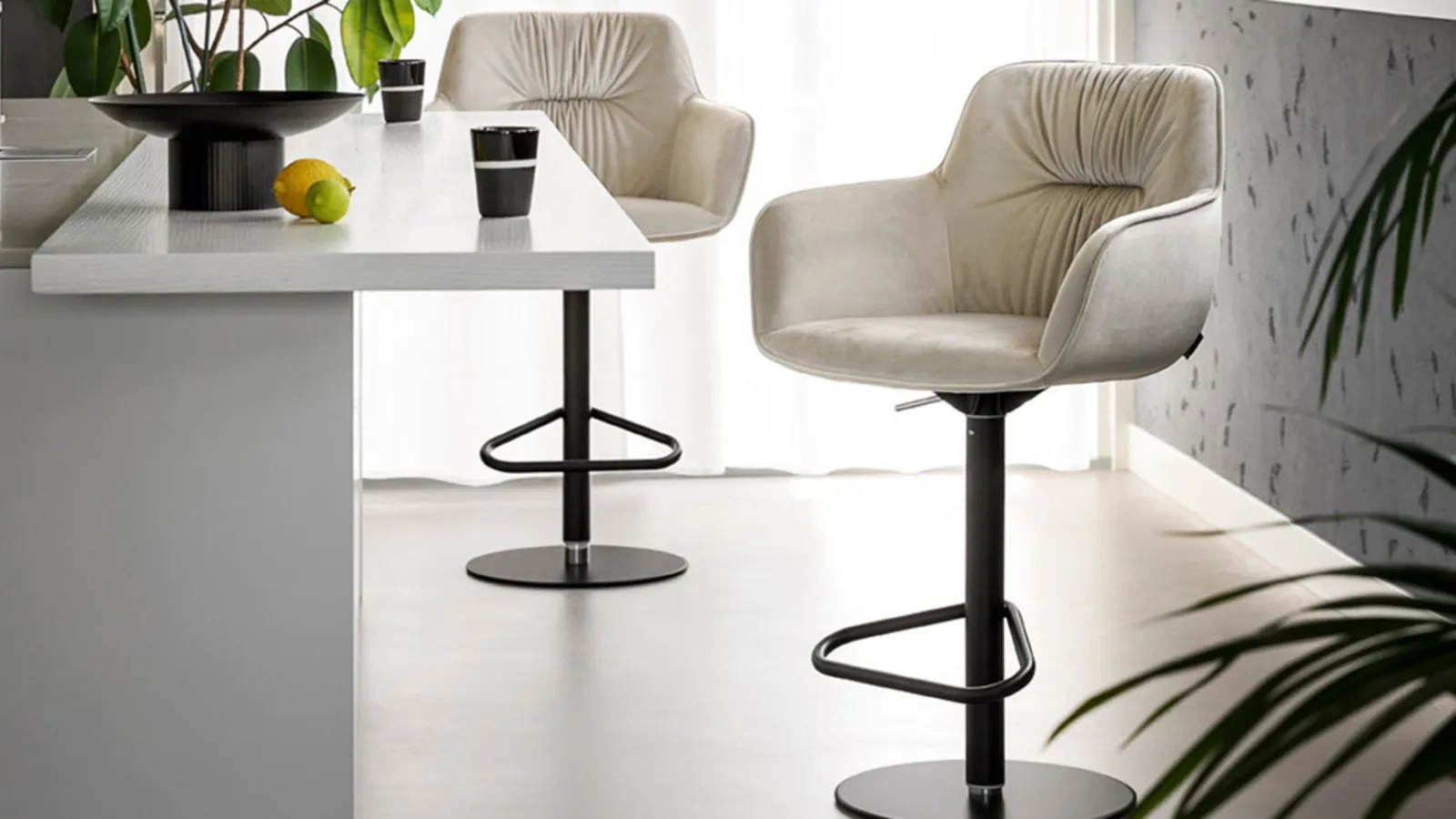Cocoon leather upholstered stool by Calligaris