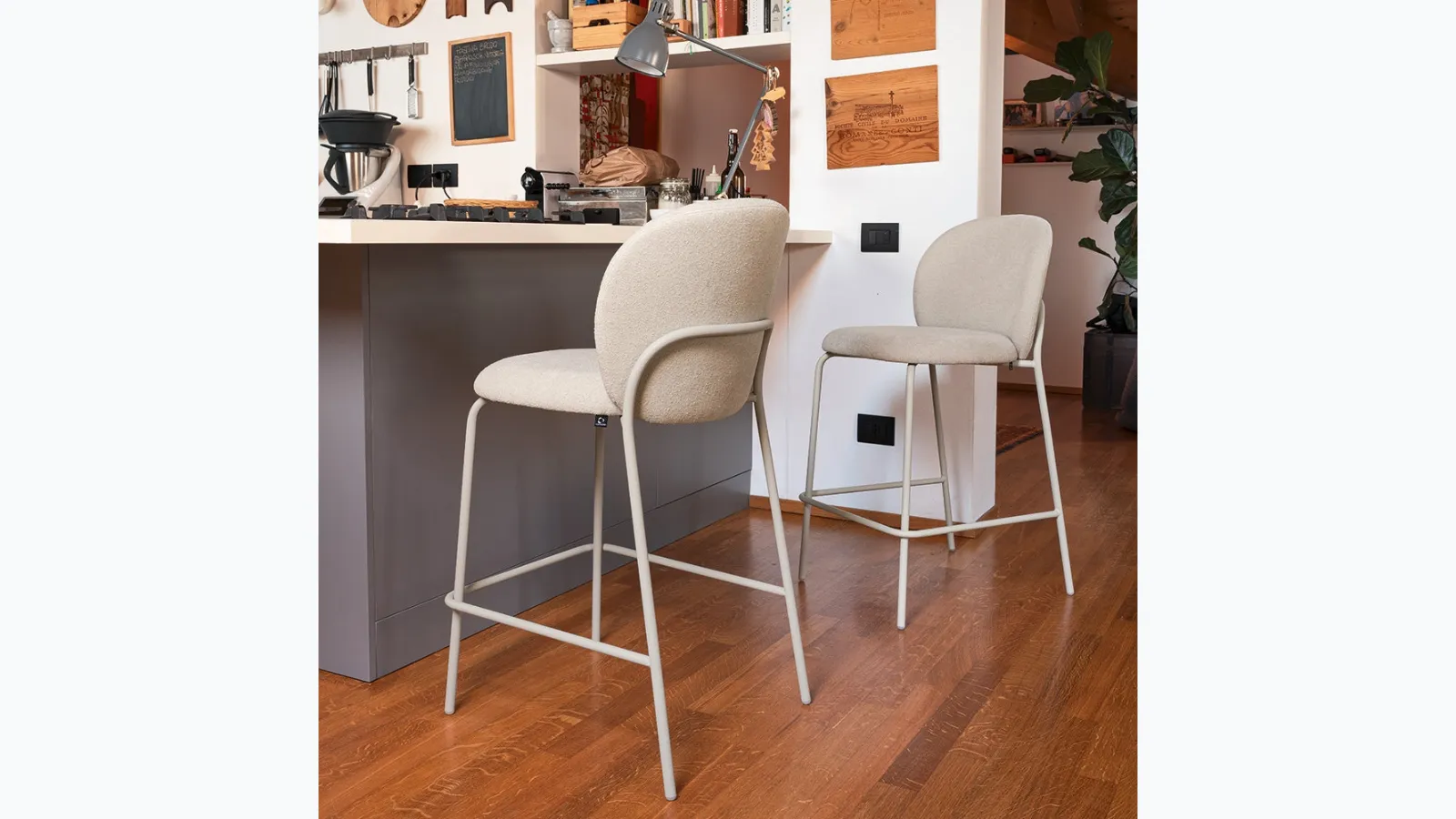 Cozy Mid stool by Connubia