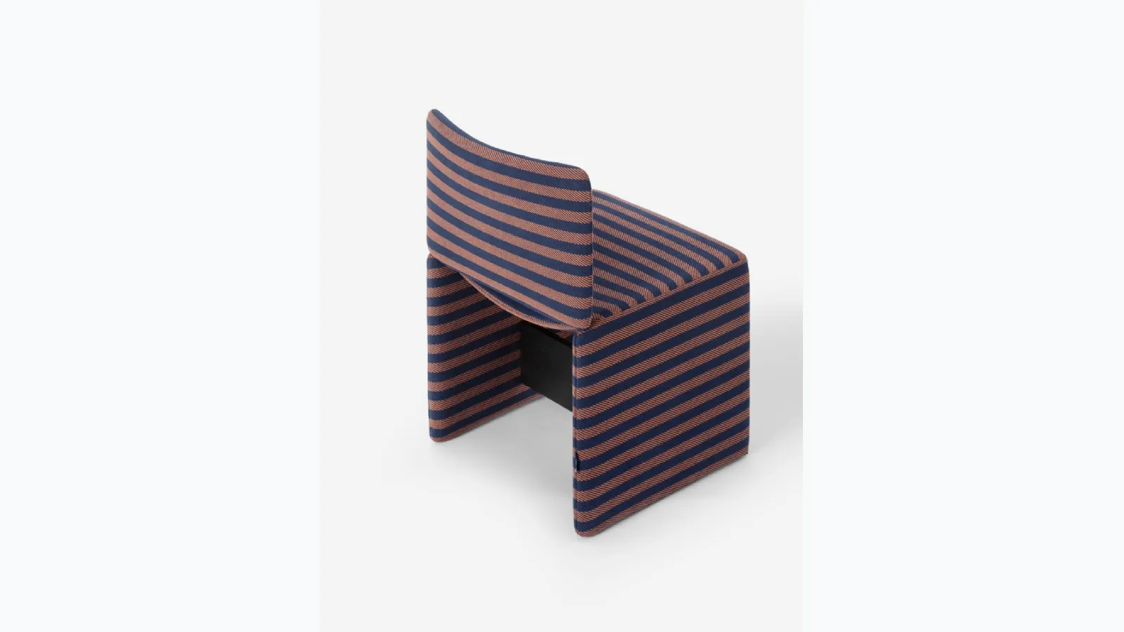 Cubola fabric chair by Miniforms