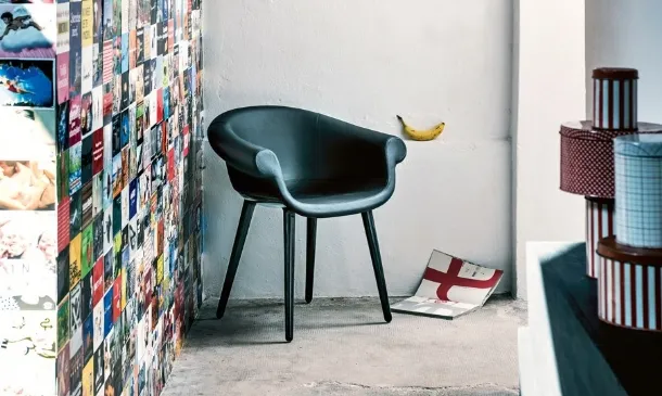 Leather chair with polycarbonate Cyborg Lord frame by Magis.