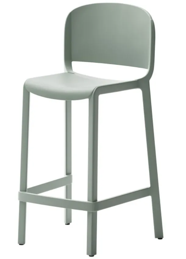 Stool Dome S in polypropylene by Veneta Cucine.