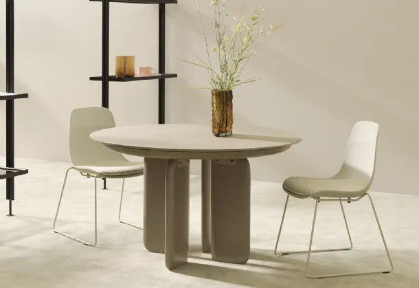 Elephantino chair by Kristalia