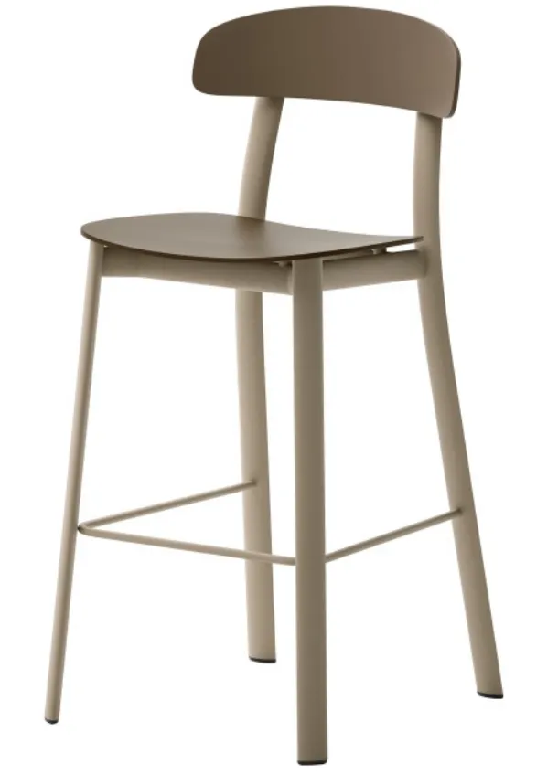 Emma polypropylene stool with metal structure by Veneta Cucine.
