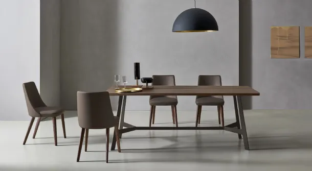 Eva chair in padded fabric by Sangiacomo.