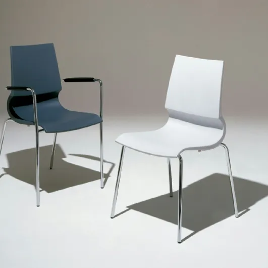 Gigi® Chair by Knoll.