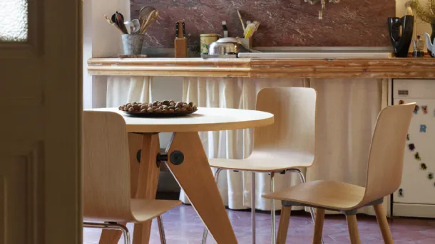 Natural oak wood HAL Ply Tube & Wood chair by Vitra