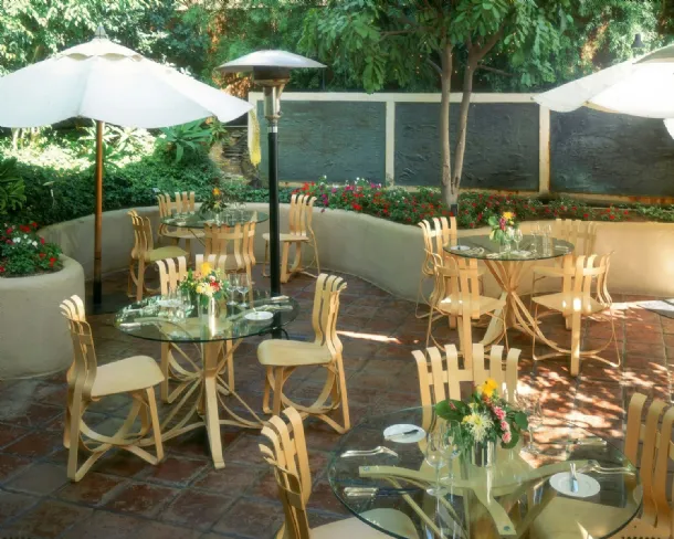 Hat Trick™ Chair by Knoll