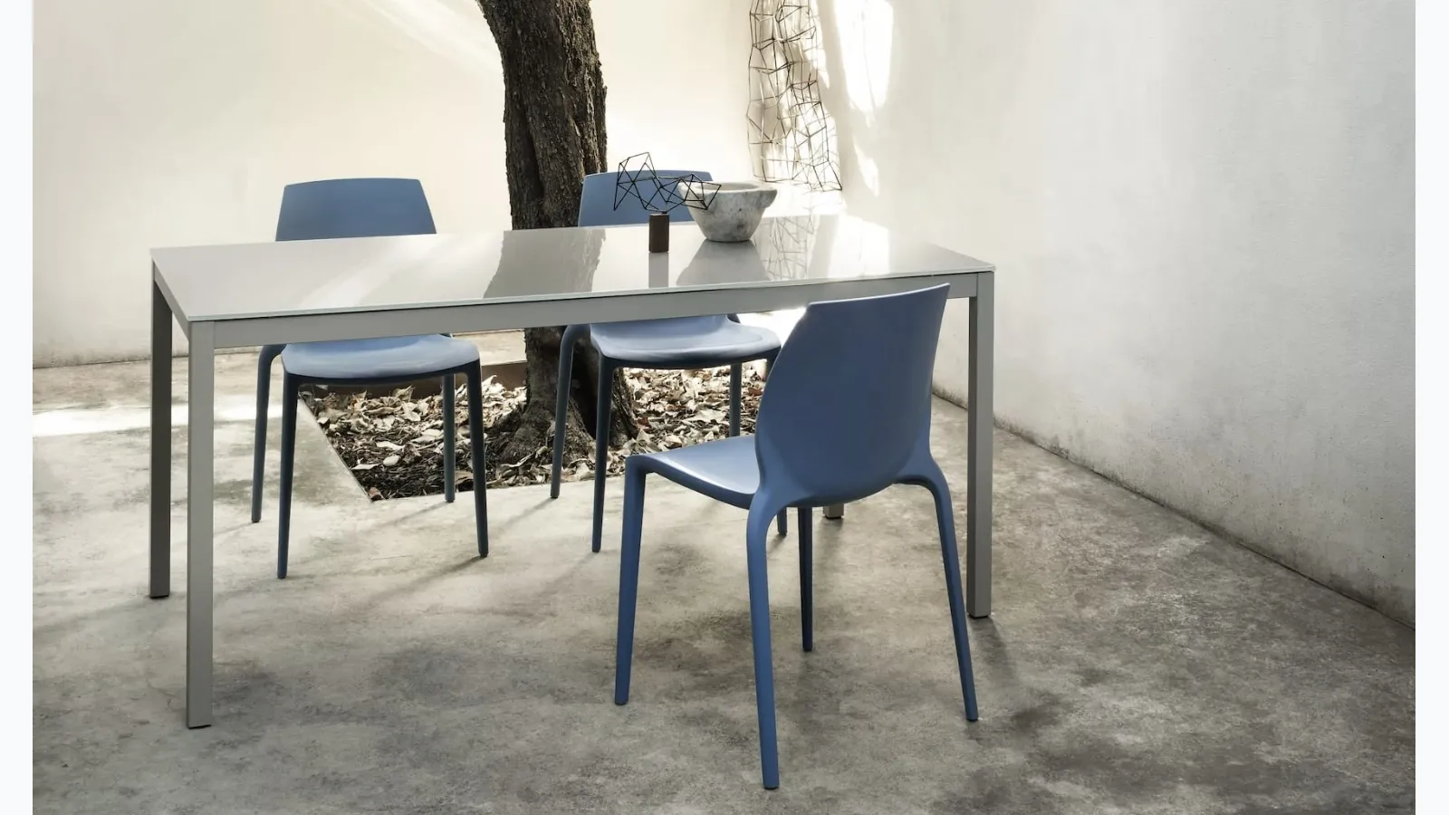 Polypropylene chair Hidra by Bontempi.
