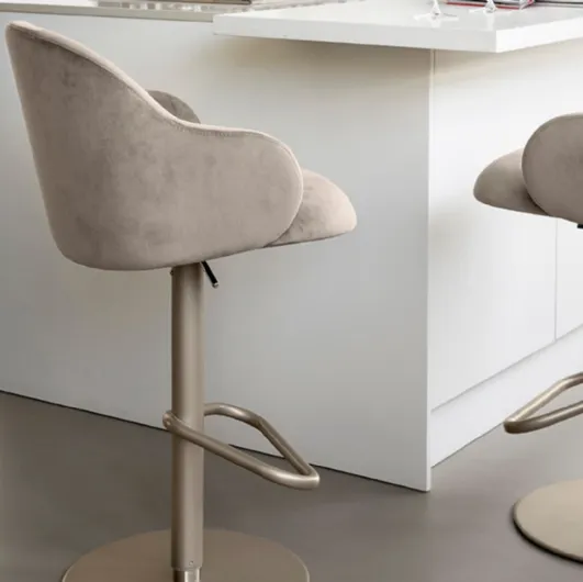 Holly Fab stool by Calligaris