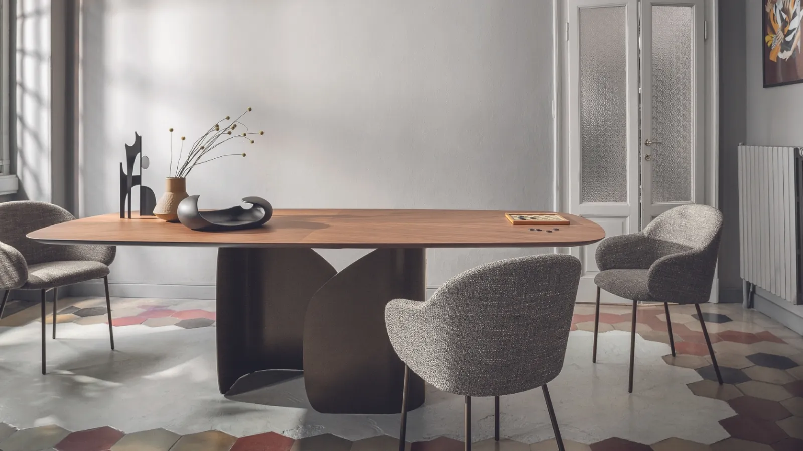 Holly Fab chair in fabric and metal by Calligaris.