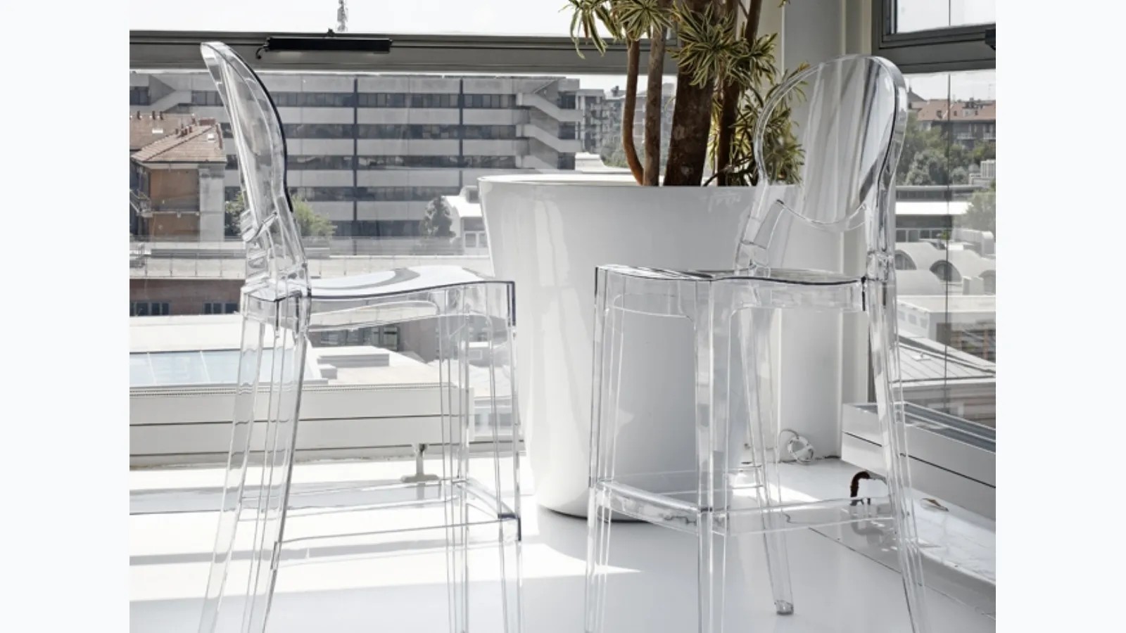 Igloo stool in polycarbonate by Scab Design.