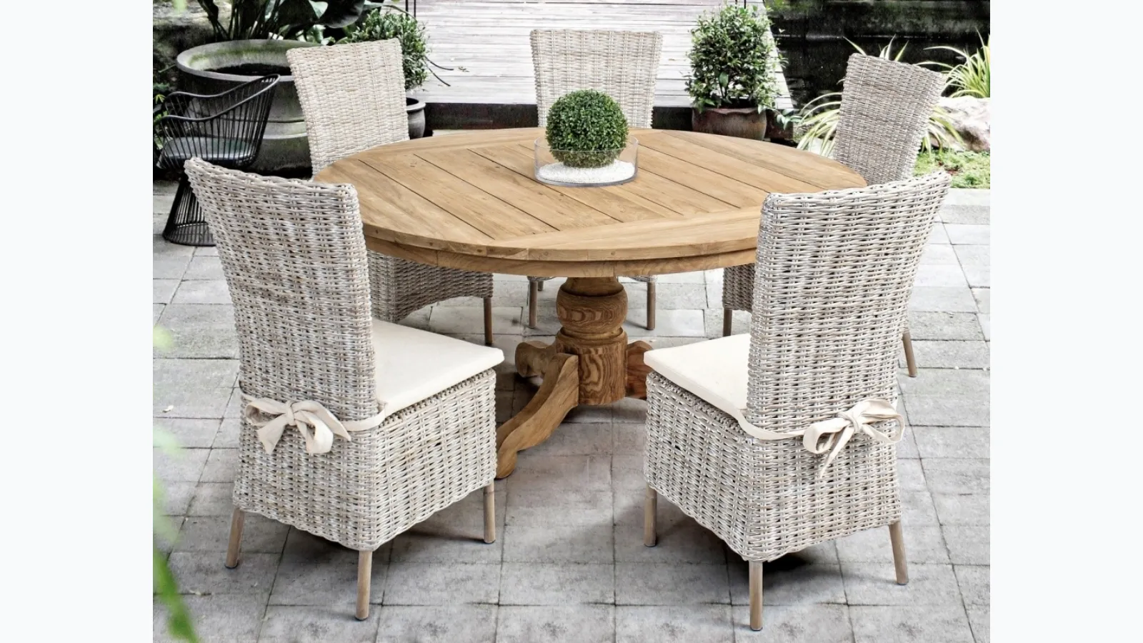 Isla rattan chair by Bizzotto