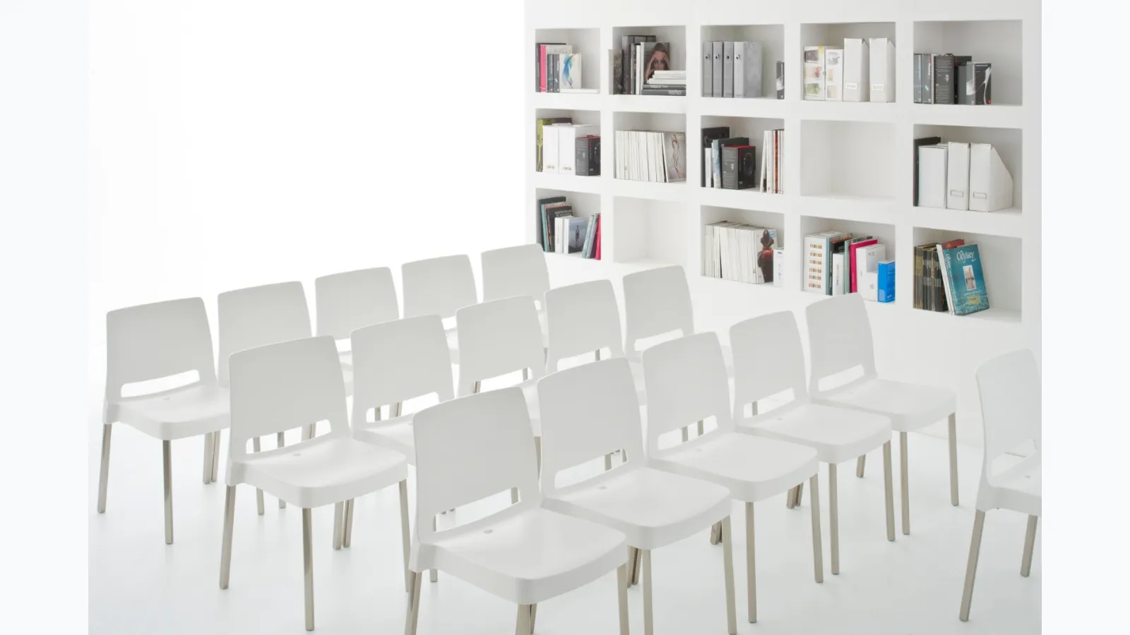 Stackable chair Joi by Pedrali