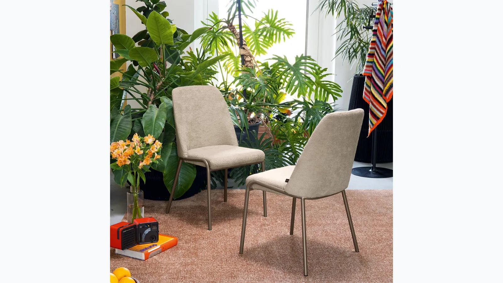 Juna fabric chair by Connubia