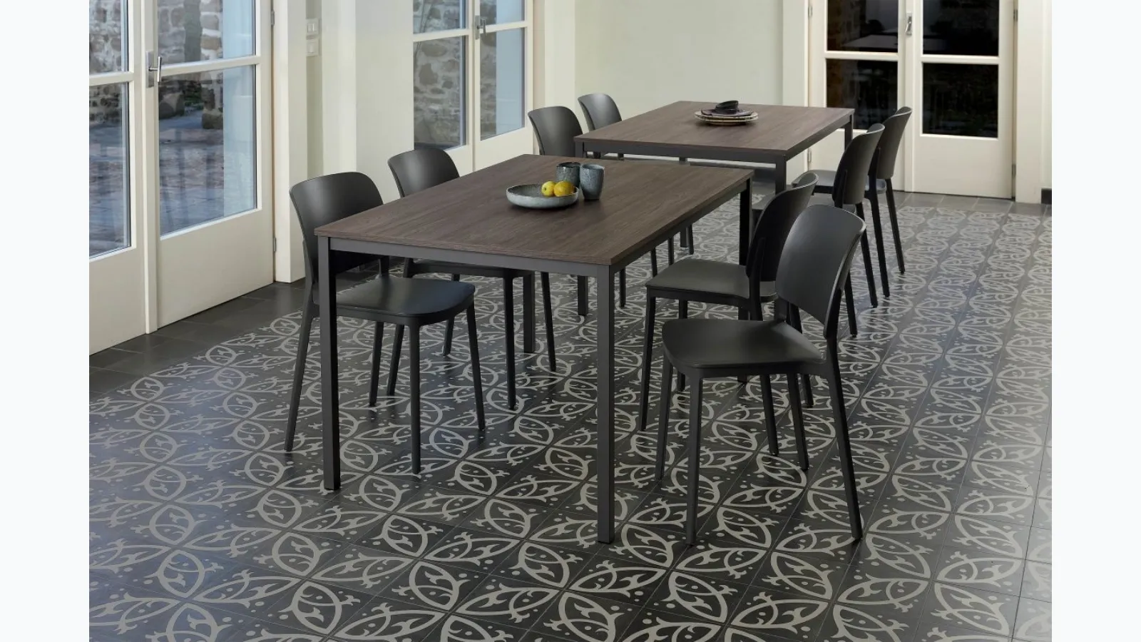 Stackable Keai chair in polypropylene and fiberglass, suitable for outdoor use by Ingenia