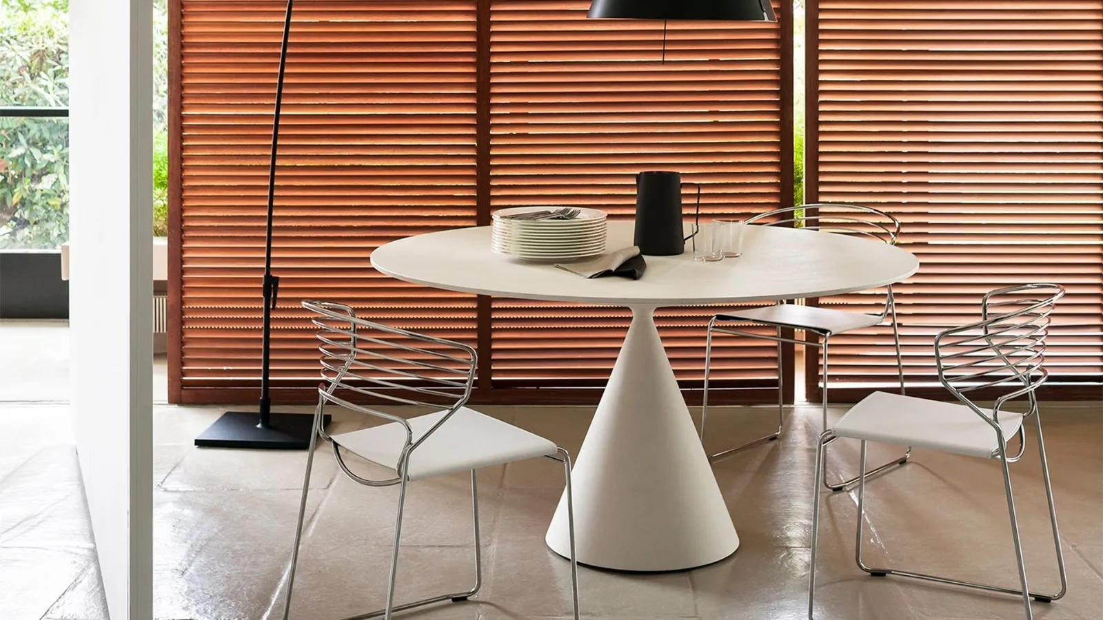 Koki Wire chair in steel with leather seat by Desalto