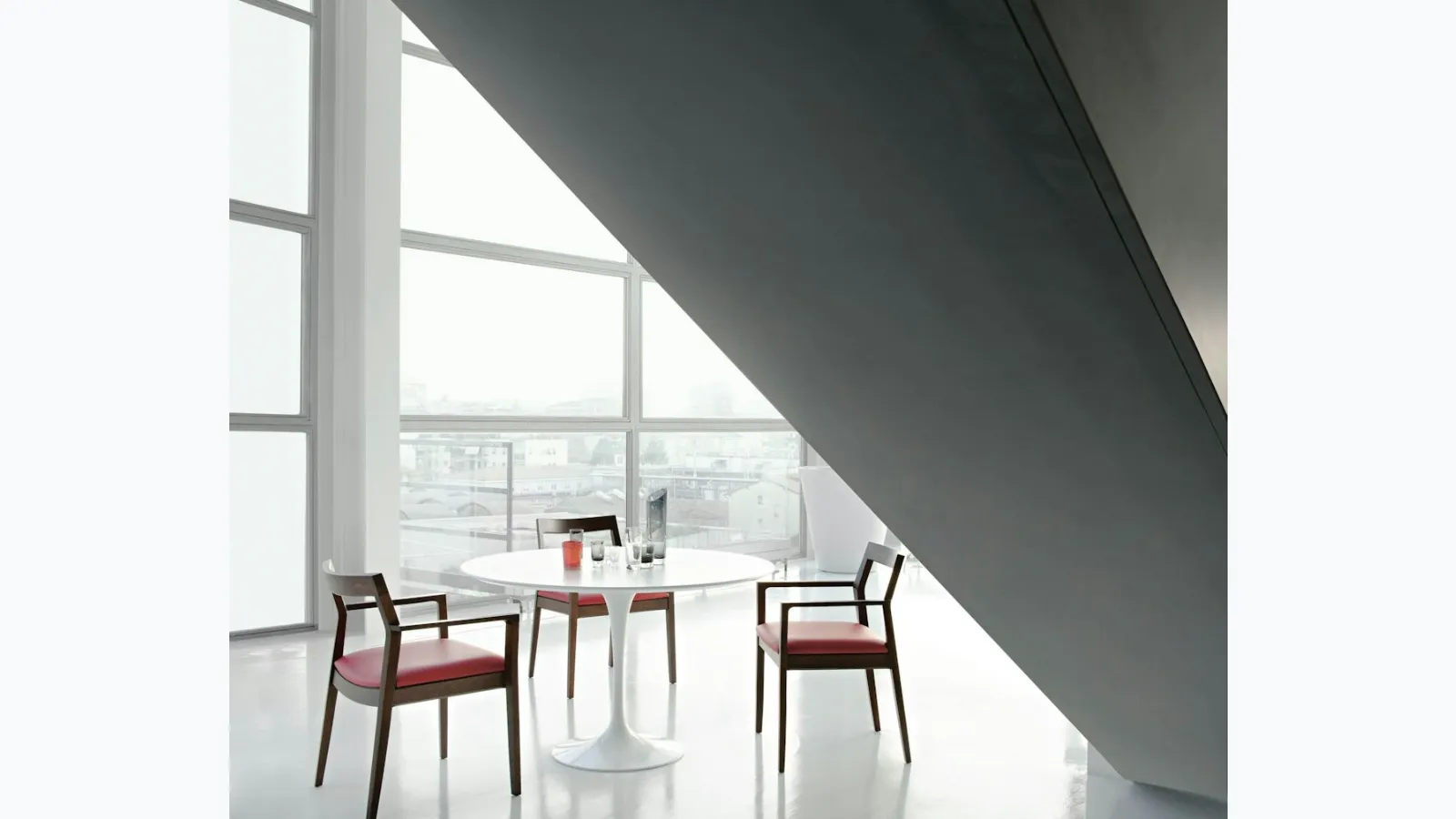Krusin Side Chair by Knoll.
