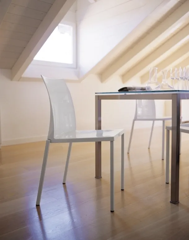 Kuadra chair by Pedral