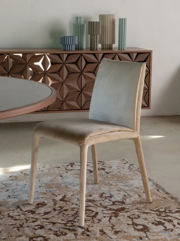 Lisa chair covered in leather by Tonin Casa.