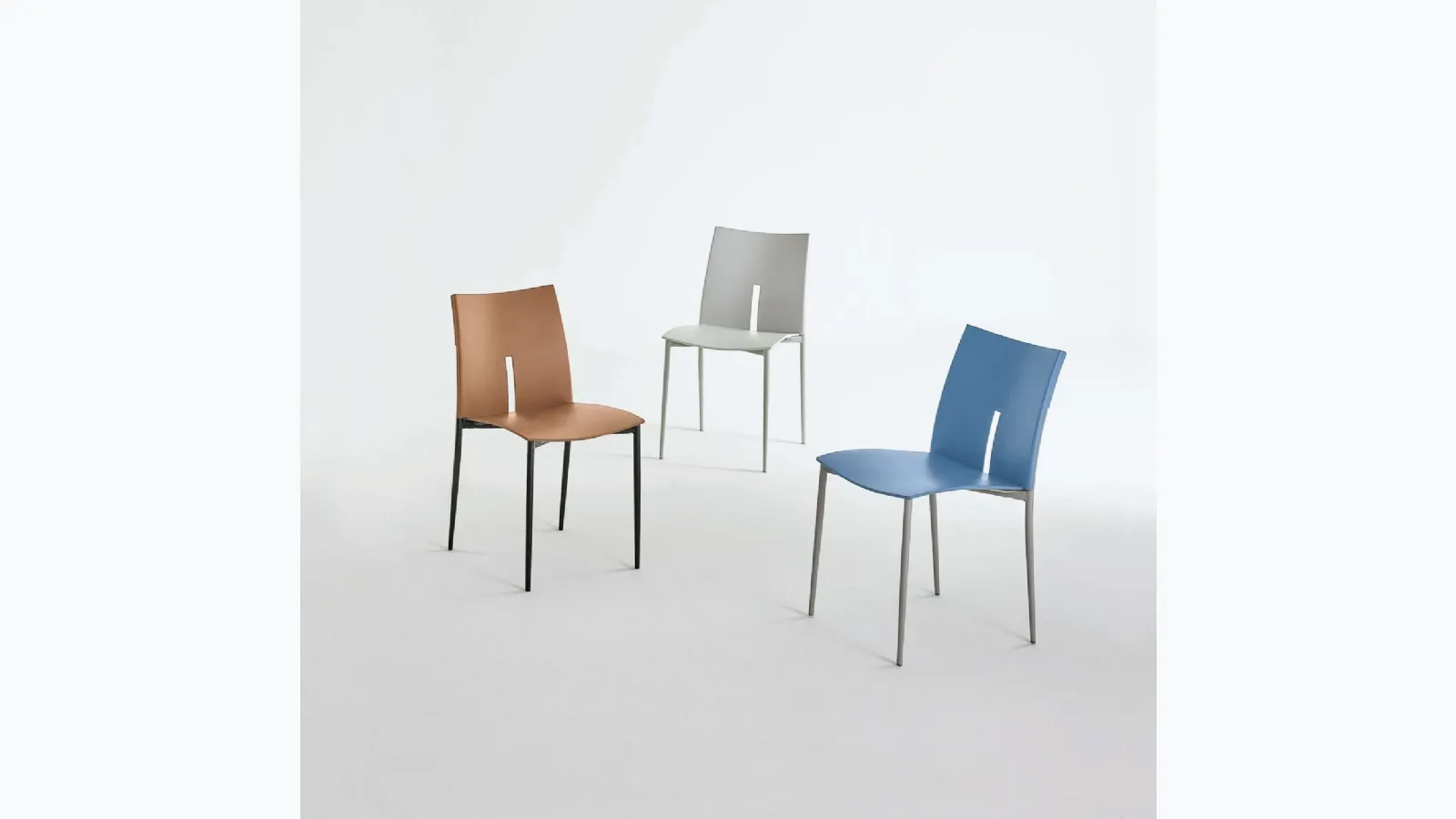 Lyra stackable chair by Ingenia.