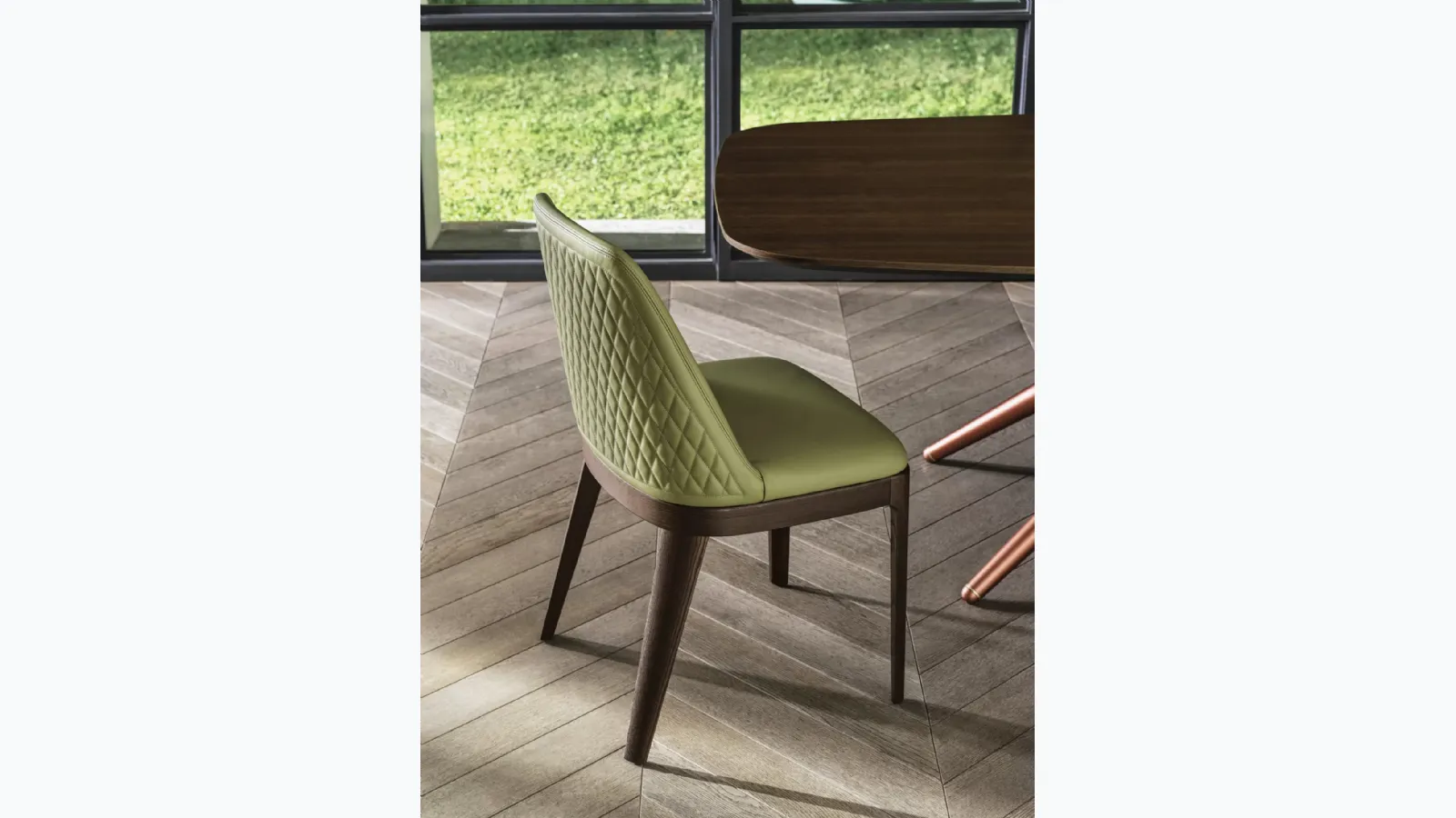 Armless chair Margot upholstered in quilted leather with a solid wood base by Bontempi