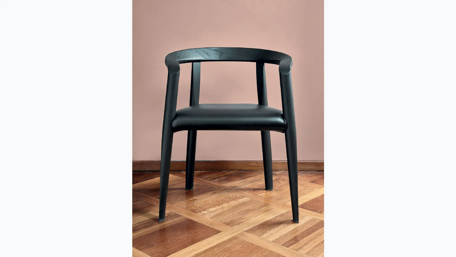 MHC-3 Miss chair in black stained Ash wood with Molteni & C leather seat.