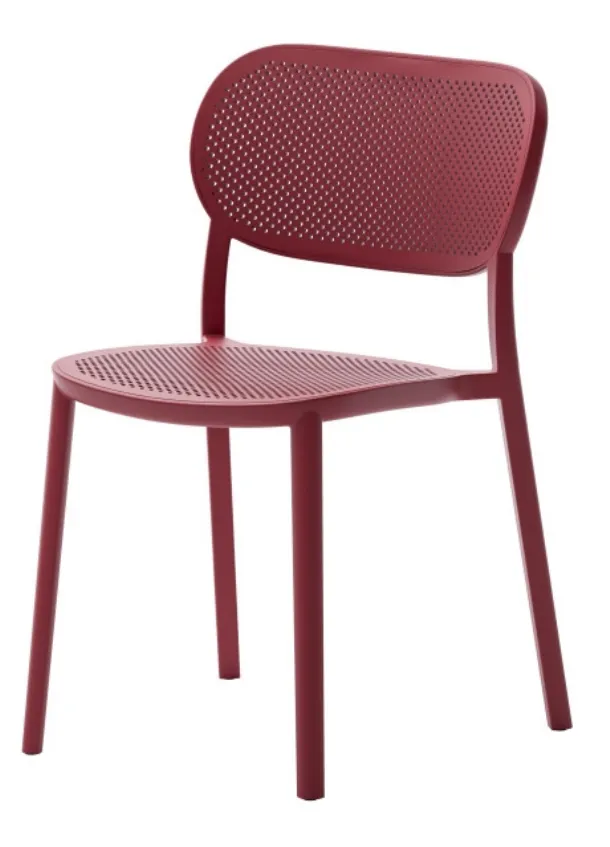 Stackable chair Mia made of technopolymer by Veneta Cucine.