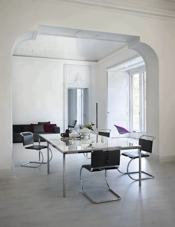 MR Side Chair in leather by Knoll.