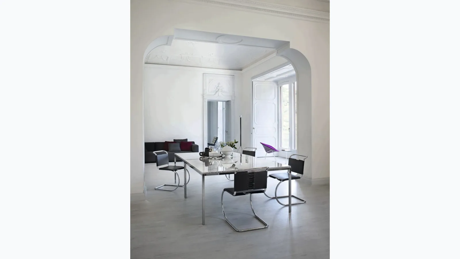 MR Side Chair in leather by Knoll.