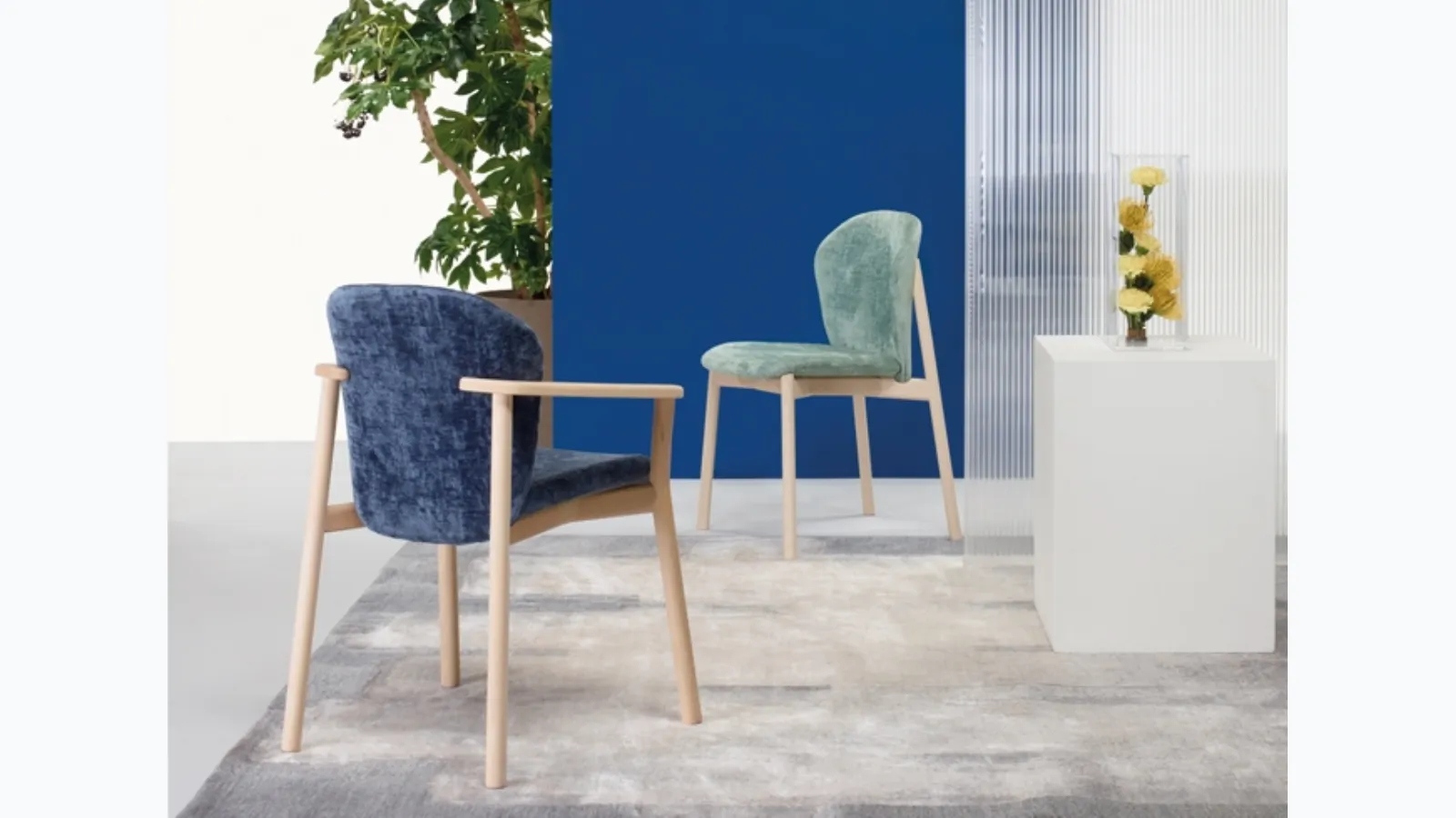 Design wooden chair upholstered in fabric with or without armrests Natural Finn by Scab Design.