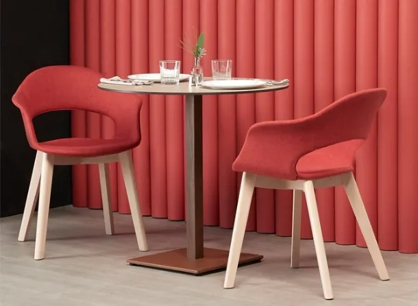 Padded chair with beech wood frame Natural Lady B Pop by Scab Design.