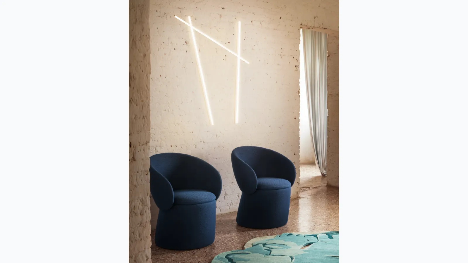 Nebula Monaca Chair in padded fabric by Miniforms.