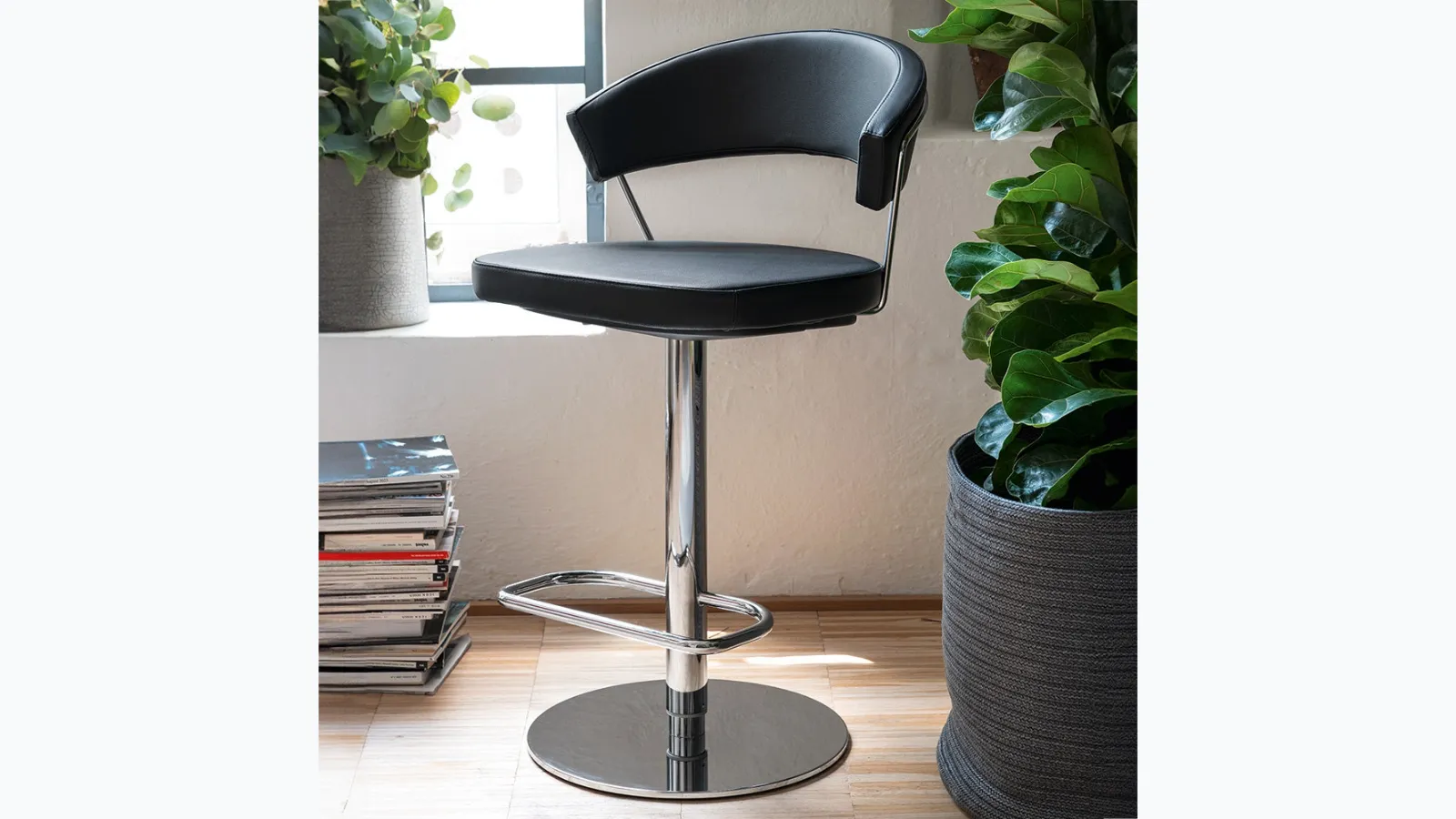 Adjustable height stool New York by Connubia